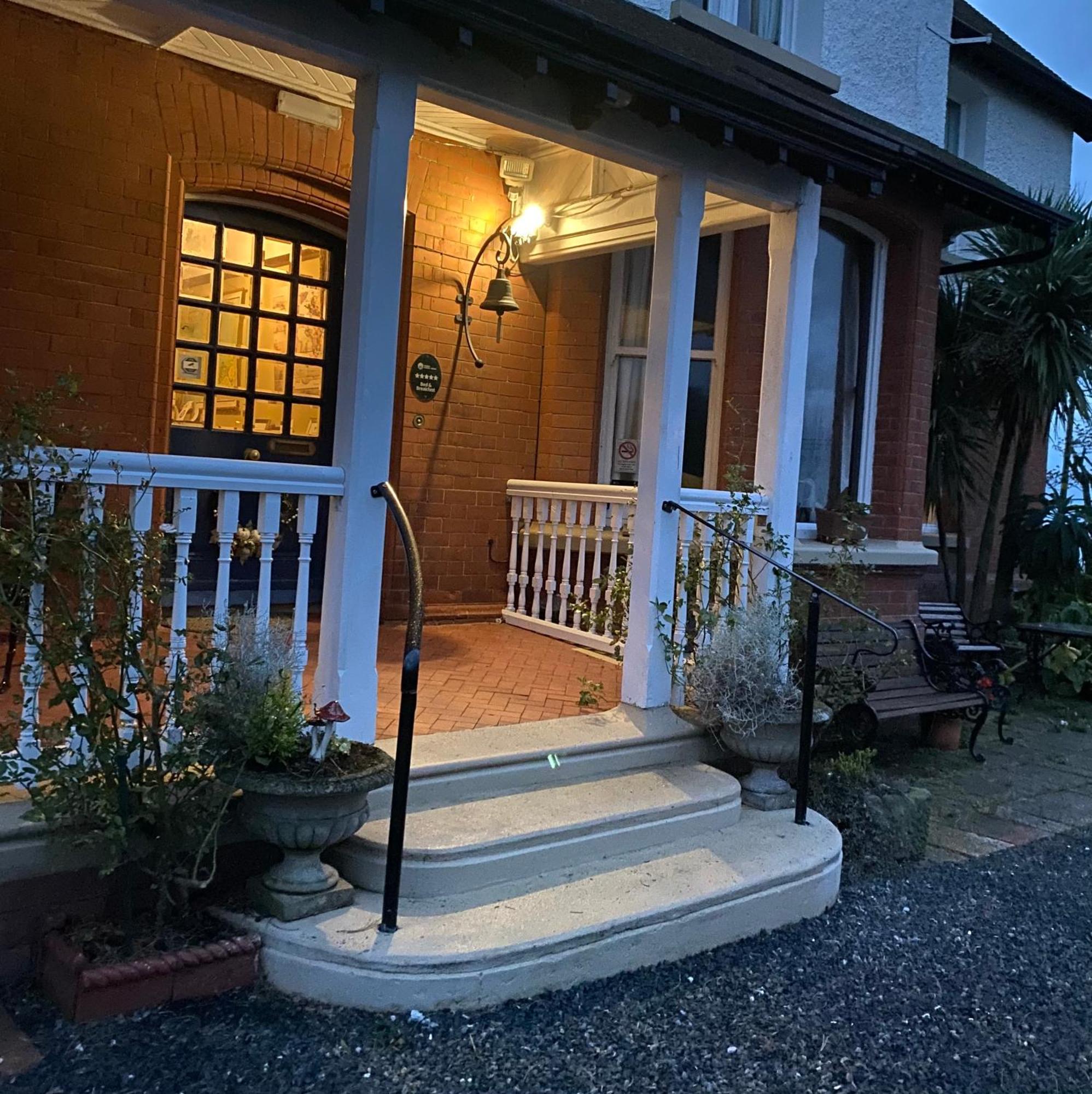The Old Vicarage Ni B&B Ballywalter Екстериор снимка